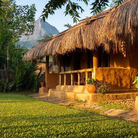 Hotel The Mudhouse Marayoor Munnar Esterno foto