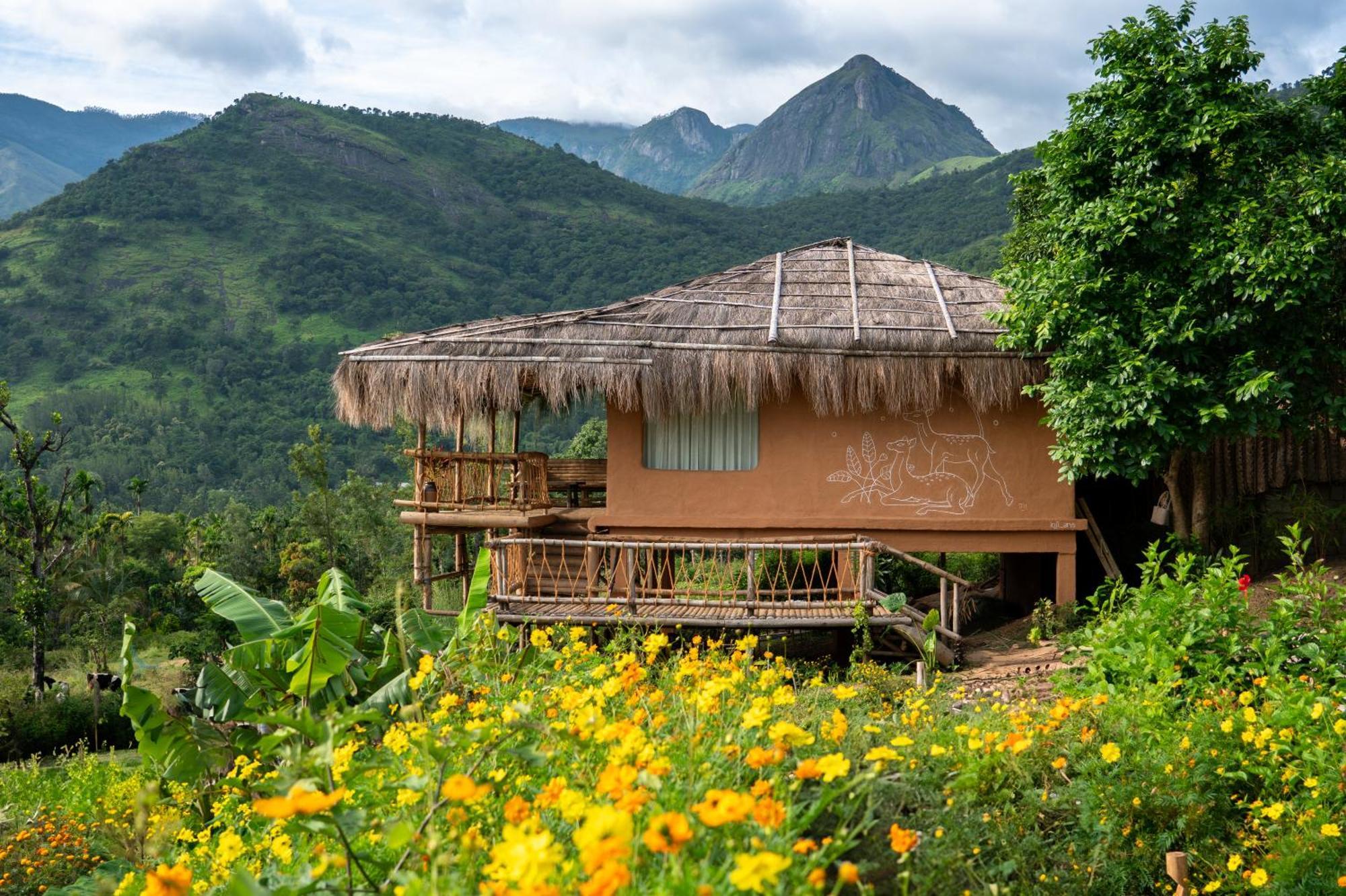 Hotel The Mudhouse Marayoor Munnar Esterno foto